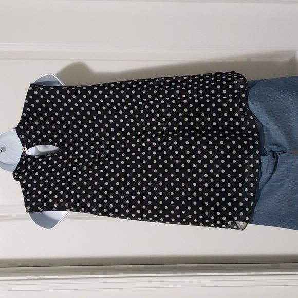 Kim & Cami Polka Dot Sleeveless Top - Picture 7 of 15